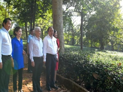 Thủ tướng Nguyễn Xuân Phúc thăm mô hình du lịch sinh thái Mỹ Lệ tại Bình Phước